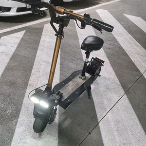 이지베이션 타우러스미니 48v 15ah 전동 킥보드 이미지