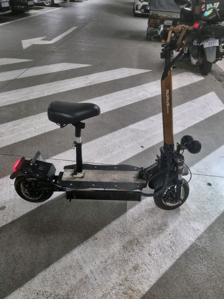 이지베이션 타우러스미니 48v 15ah 전동 킥보드 이미지