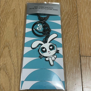 뉴진스 x 파워퍼프걸 메탈키링 버니 (미개봉) 이미지