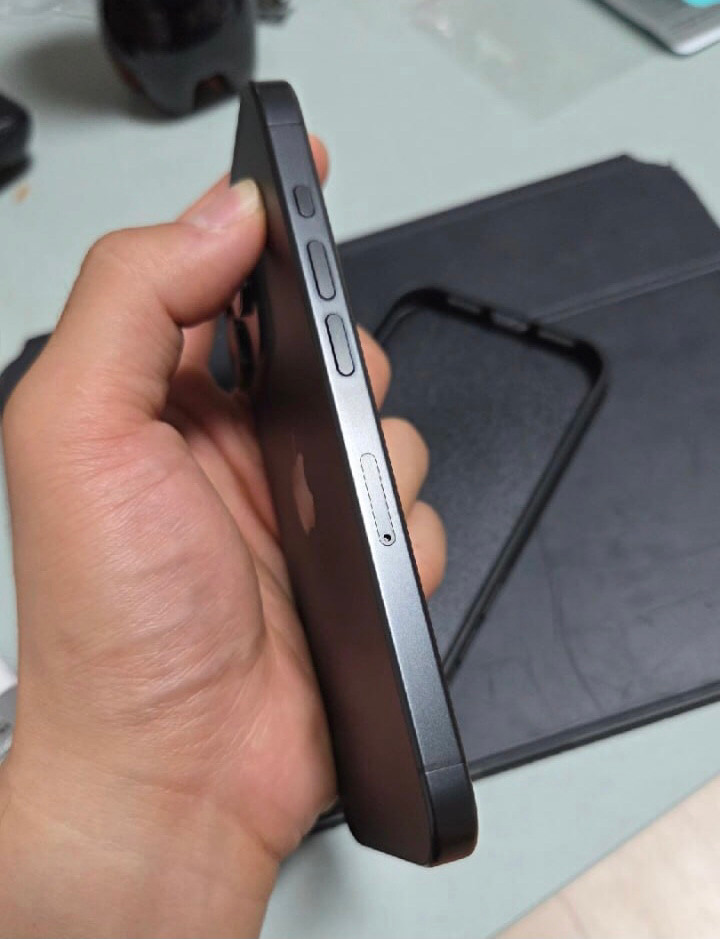 아이폰15프로 256GB 블랙 자급제 풀박스 판매합니다 이미지