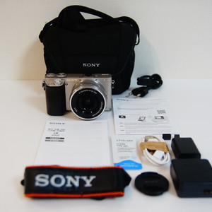 [소니] A6000 실버 미러리스 카메라 팝니다.(6,317컷)
