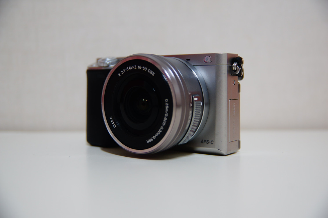 [소니] A6000 실버 미러리스 카메라 팝니다.(6,317컷) 이미지