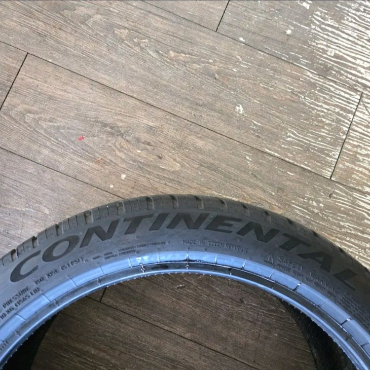 235 40 19 / 2354019 #2354019콘티넨탈 올시즌 2본 이미지