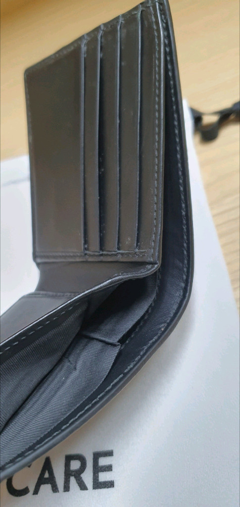 구찌 에덴 반지갑 정품A급(감정O)프라다루이비통디올고야드샤넬셀린느보테가생로랑버버리발렌시아가가방 이미지