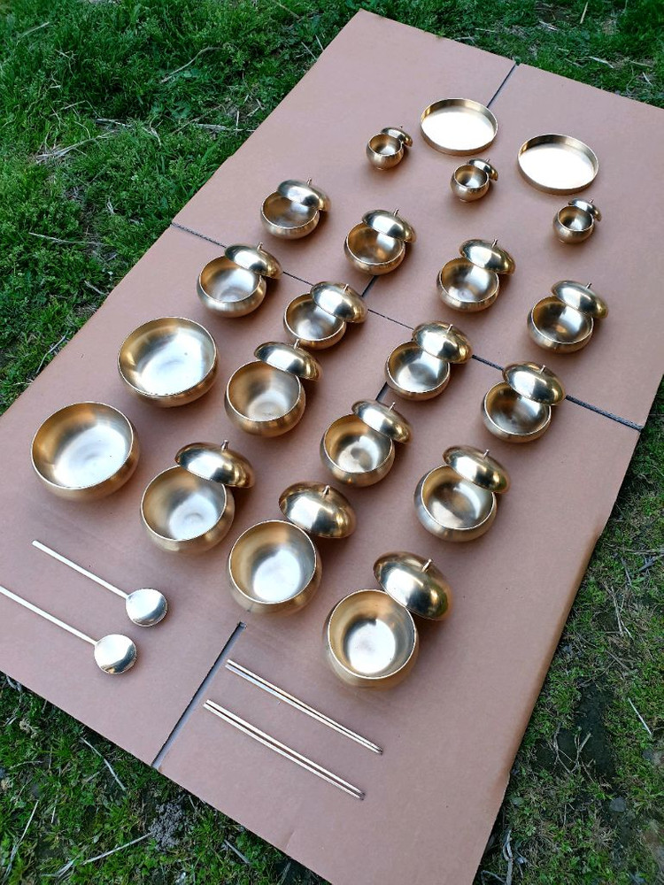 56년된 뿌리깊은나무 반상기 유기그릇 판매합니다 이미지