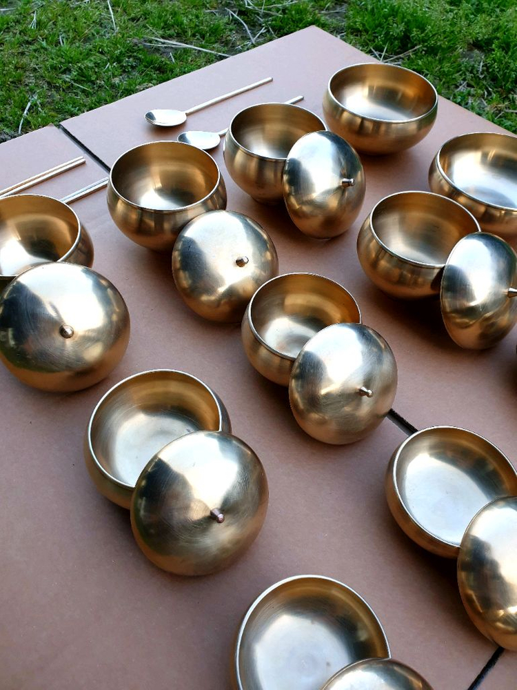 56년된 뿌리깊은나무 반상기 유기그릇 판매합니다 이미지