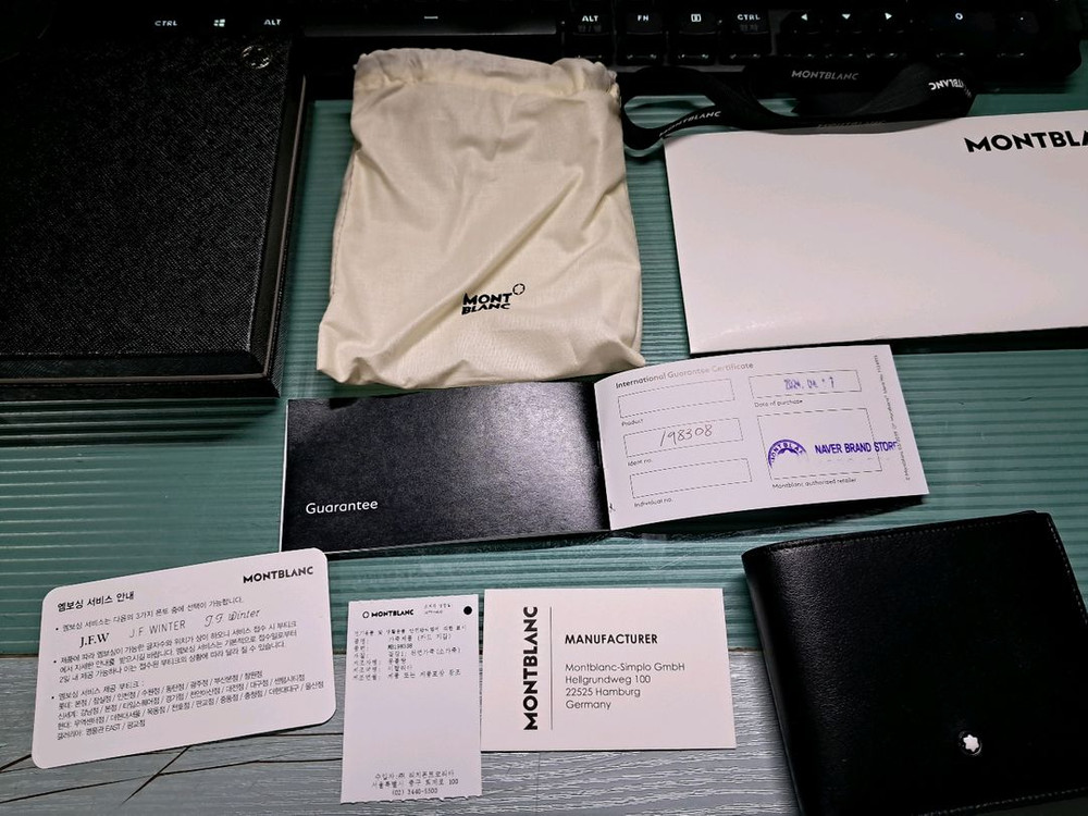 몽블랑 마이스터스튁 6cc 지갑 198308 팝니다 이미지