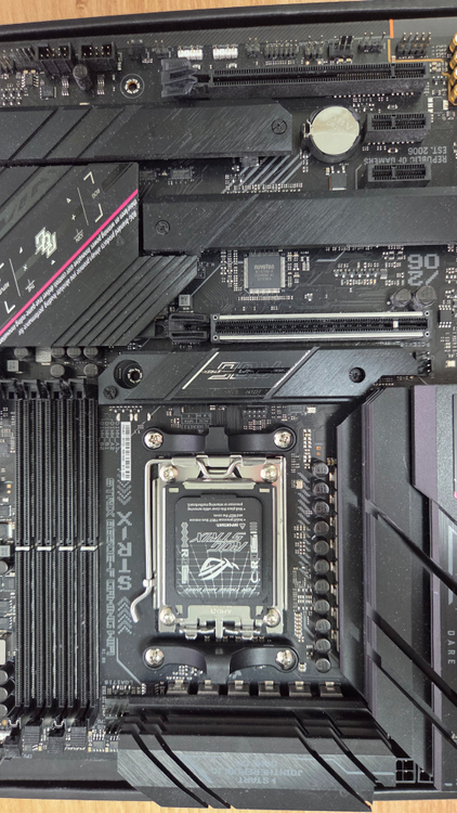 ASUS ROG STRIX B650E-F GAMING WIFI 판매합니다. 이미지