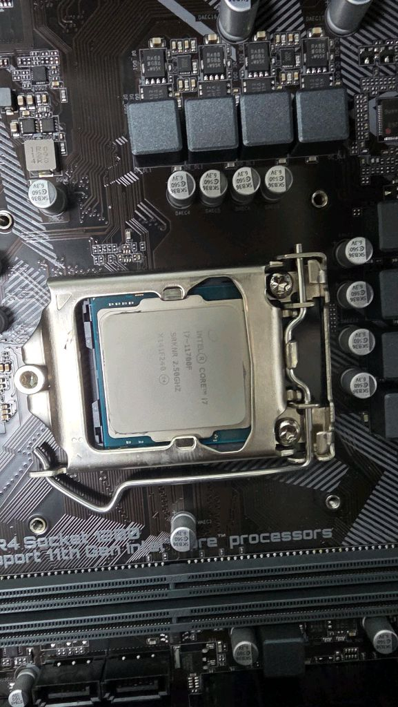 i7 11700F + 32Gb + P31 1Tb + RX6600 이미지