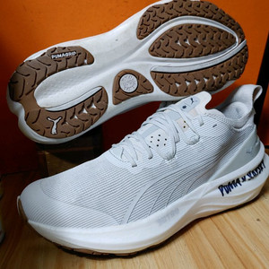 (거의새것)푸마 x SAYSKY 포에버런 나이트로2(US10.5표기285 추천사이즈280) 이미지