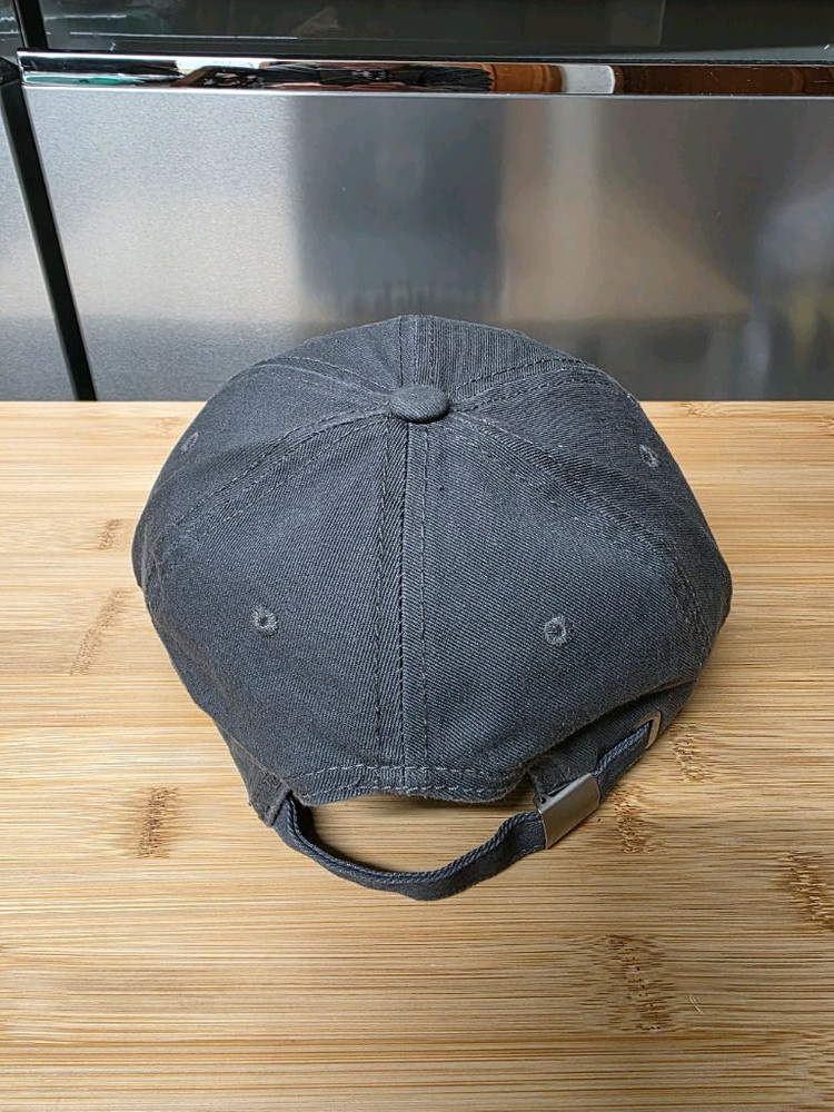 (새상품) 카키빛 살짝 도는 찐그레이 레이스 캡 모자 이미지