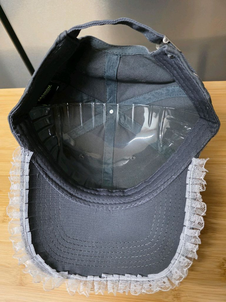 (새상품) 카키빛 살짝 도는 찐그레이 레이스 캡 모자 이미지