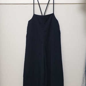 스트라이프 멜빵 바지 이미지