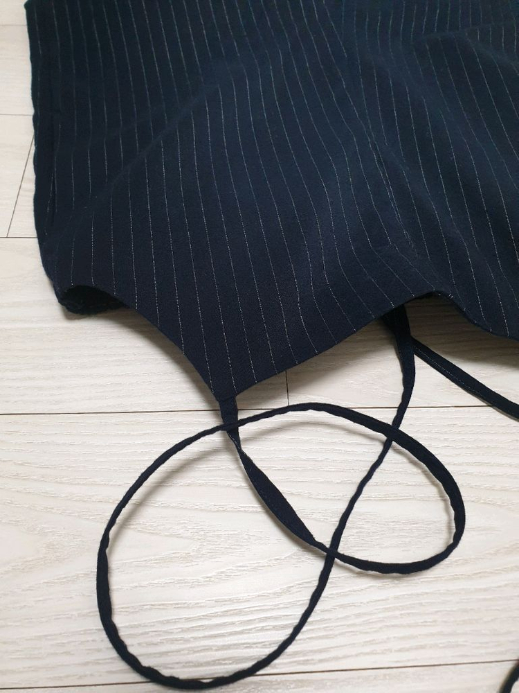 스트라이프 멜빵 바지 이미지