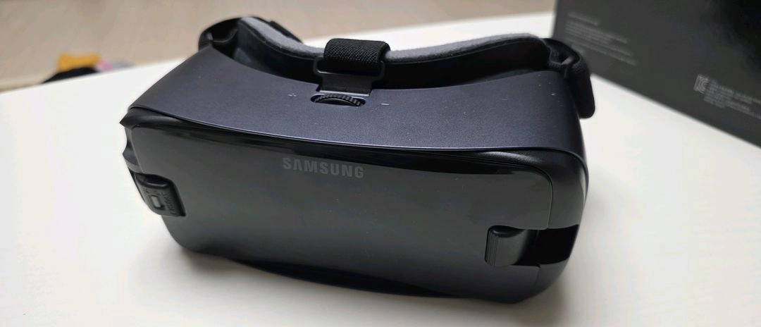 VR 헤드셋 갤럭시 기어 VR 이미지