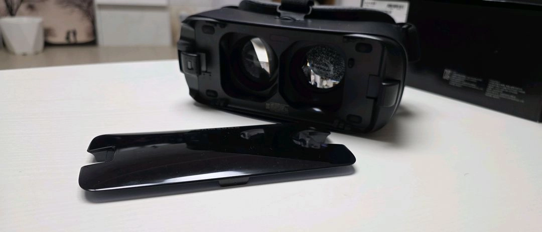 VR 헤드셋 갤럭시 기어 VR 이미지