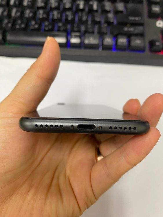 아이폰8 스그 SSS급 256GB 배터리98% 레트로감성 사진폰 인스타 카메라폰 109718 이미지