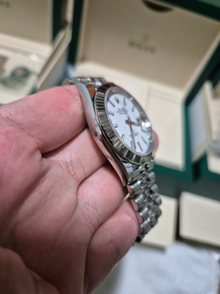 롤렉스 데이저스트 41스틸 신형 흰판 126334 팝니다 이미지