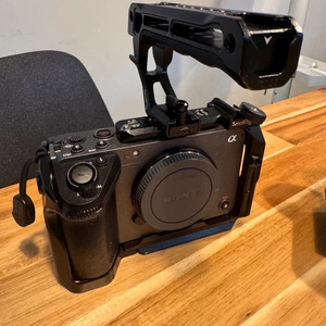 Sony FX3 + 케이지 + CF 160GB 메모리 이미지