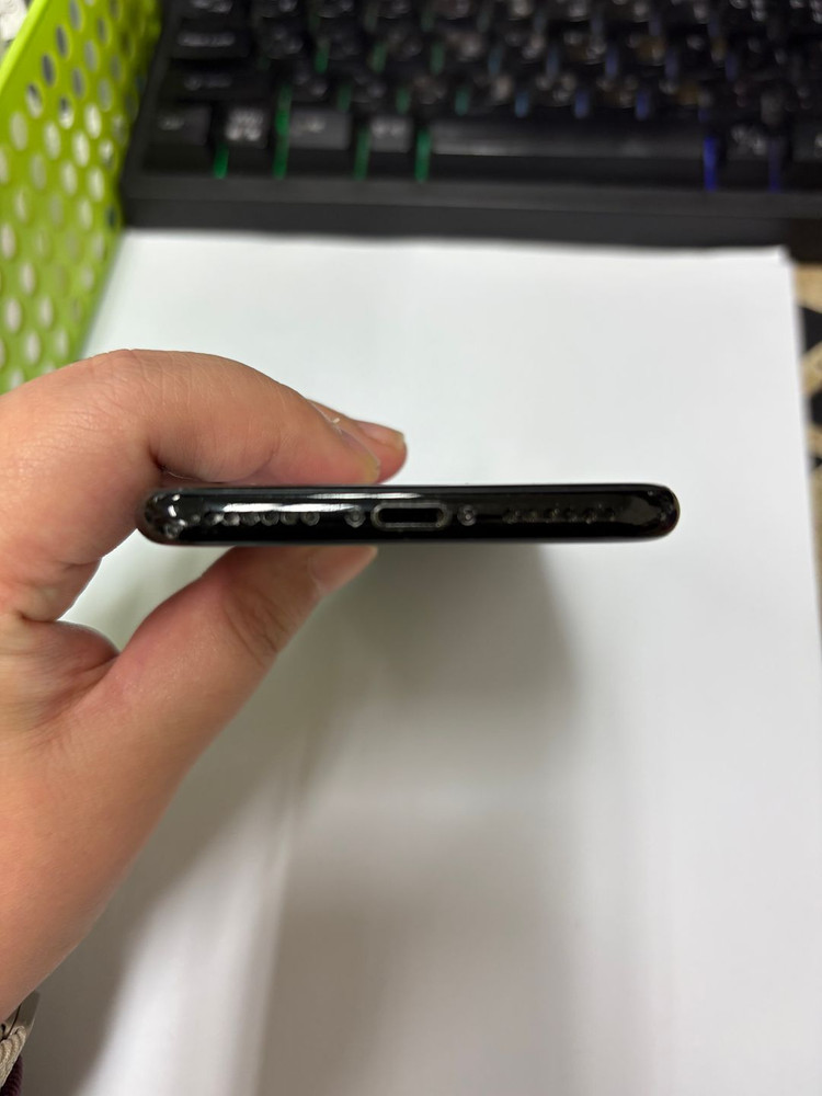 아이폰7 128GB 제트블랙 중고폰 배터리90% 인스타 카메라폰 레트로감성 사진폰 111397 이미지