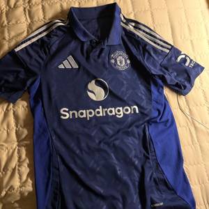 24-25 맨유 어웨이 유니폼 (네고 환영!!) 이미지