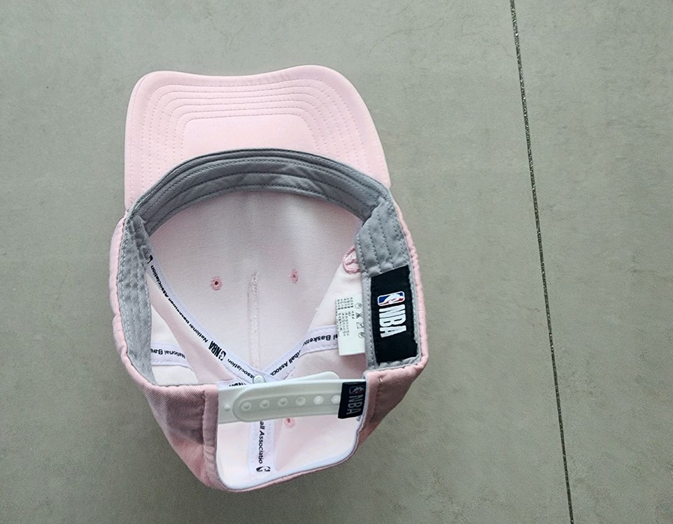 MLB여성 야구모자 두개 프리사이즈 팔아요 이미지