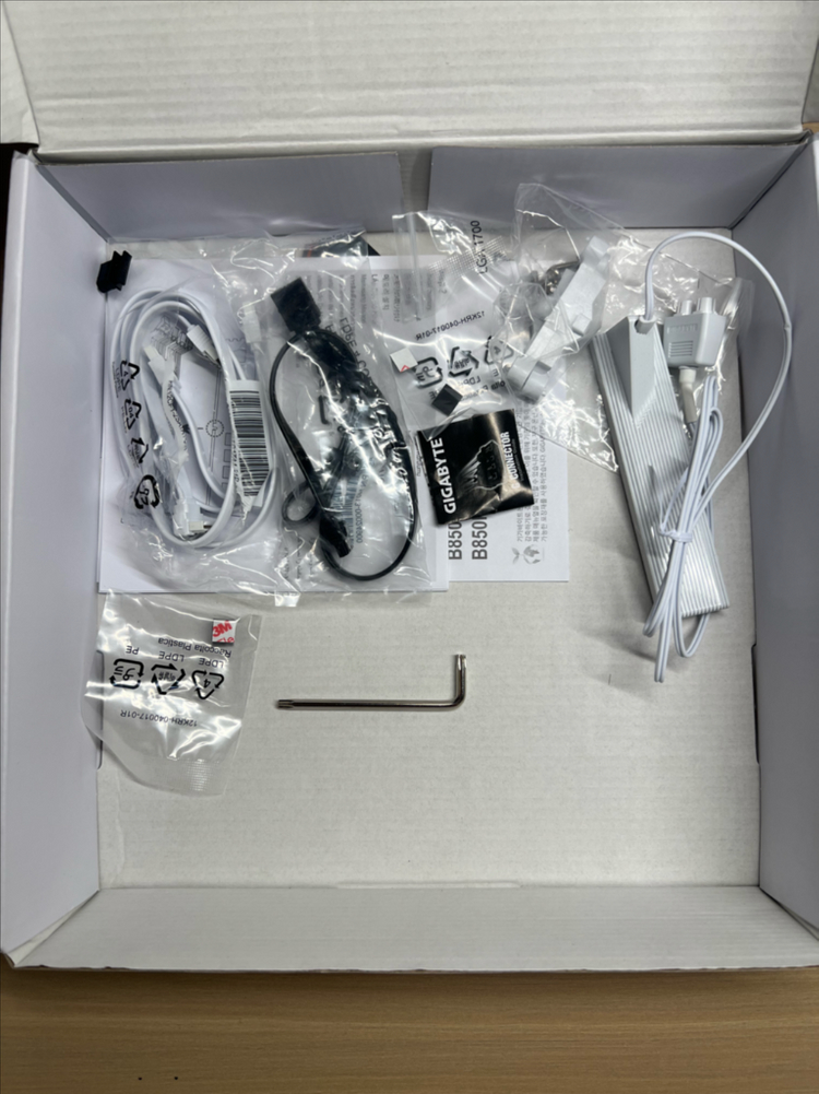 RYZEN 7 9800X3D 정품팩,B650M 어로스 엘리트 ice 보드셋 이미지