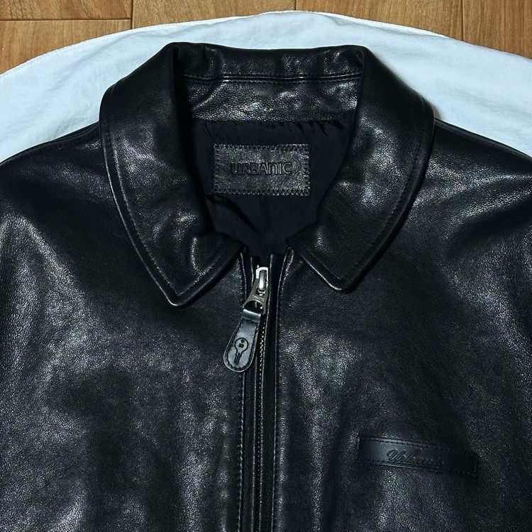 얼바닉30 a-2 레더 자켓 - 블랙 이미지