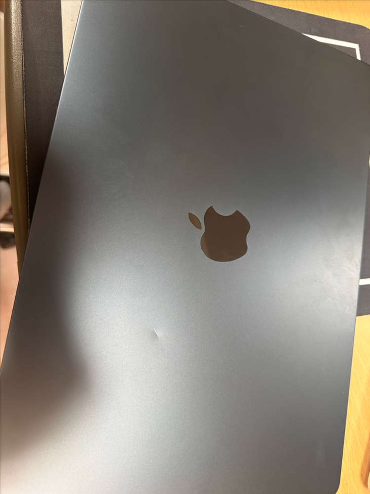 맥북 에어 m3 15인치 애케플 포함 이미지