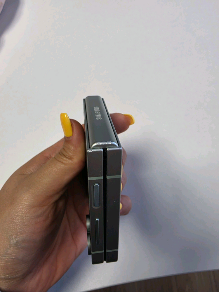 갤럭시Z플립6 민트 256 이미지