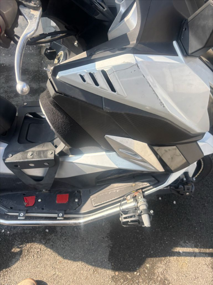 크루심300 보이져 포르자 Xmax 대차 판매 이미지