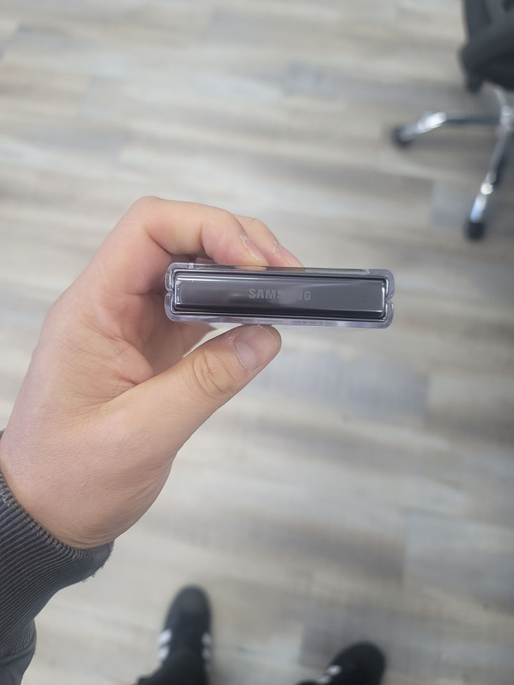 갤럭시Z플립5블랙판매 중고폰 정상해지단말기 이미지