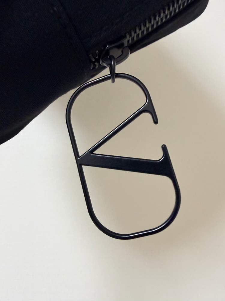 발렌티노 뷰티 정품 V로고 화장품 파우치 클러치 이미지