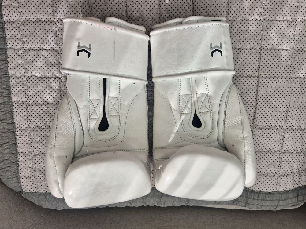 힛 앤 무브 복싱 글러브(화이트 벨크로타입)14oz 이미지