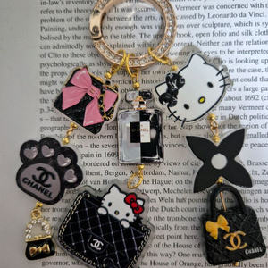 핸드메이드 키티 아크릴 키링 이미지