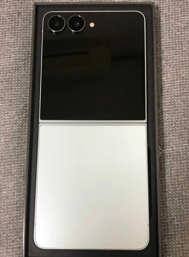 갤럭시 Z플립7 민트 512기가 이미지