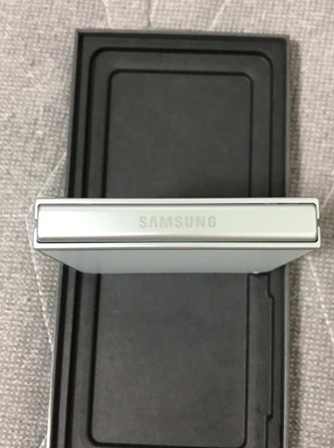 갤럭시 Z플립7 민트 512기가 이미지