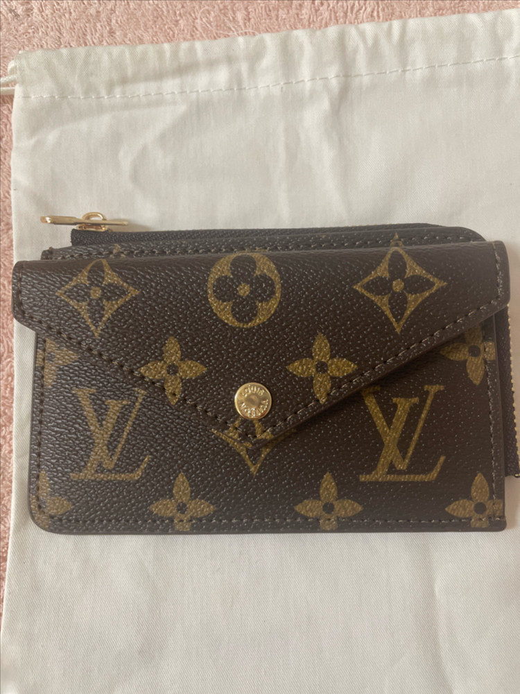 퀼팅 화장품 케이스 이미지