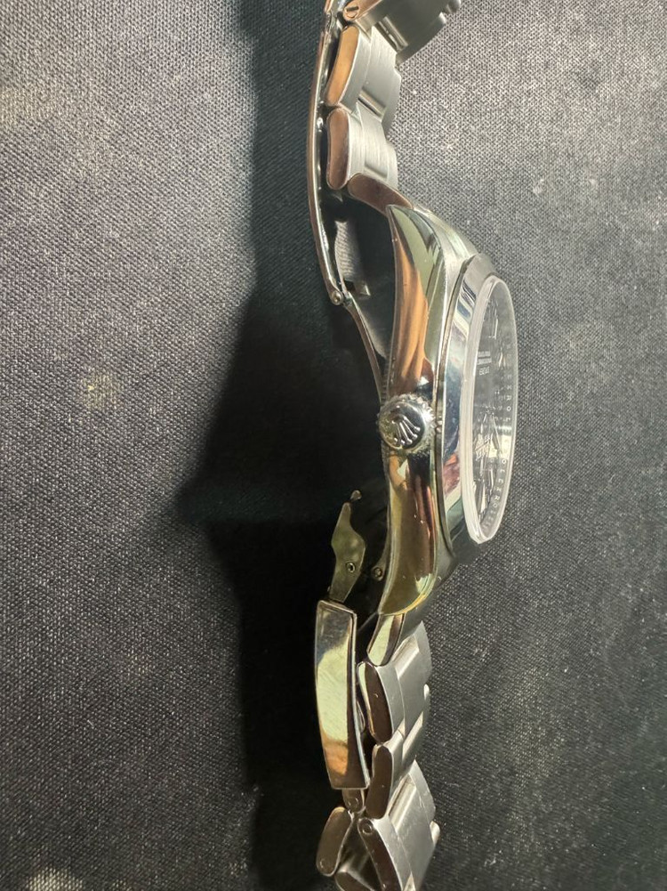 롤렉스 익스플로러1 39mm 214270모델 팝니다 이미지