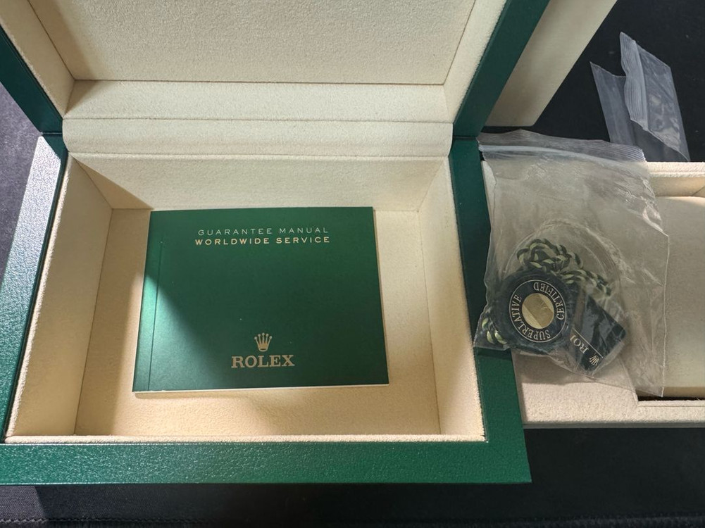 롤렉스 익스플로러1 39mm 214270모델 팝니다 이미지