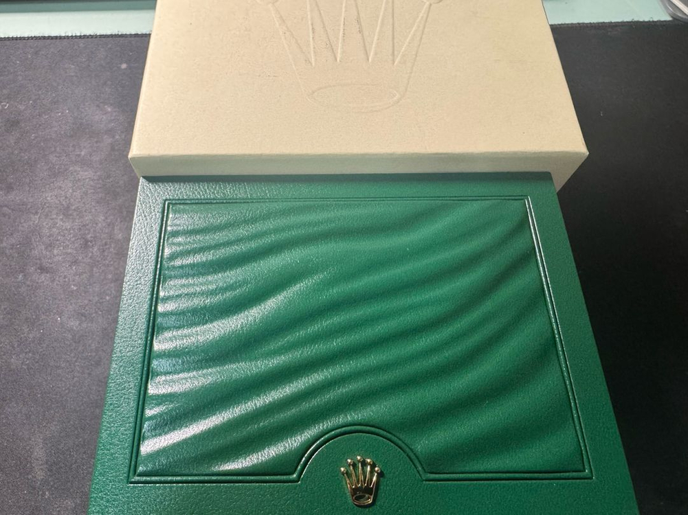 롤렉스 익스플로러1 39mm 214270모델 팝니다 이미지