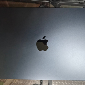 맥북에어 13 M4 16GB 512GB SSD , UAG케이스 이미지