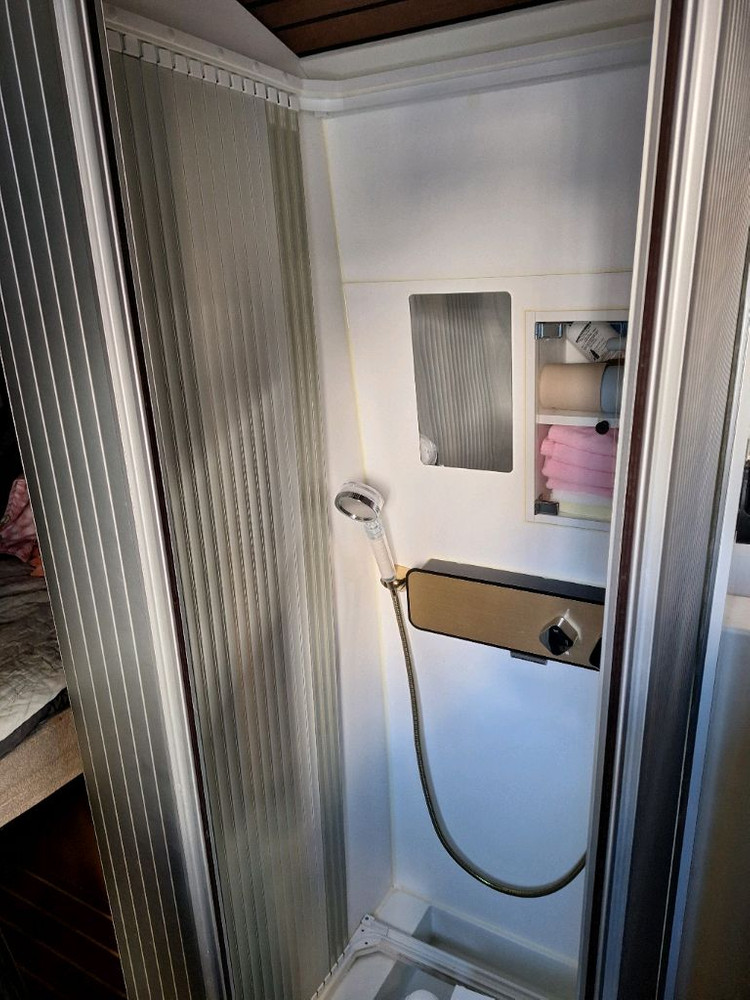 르노마스터 캠핑카 이미지