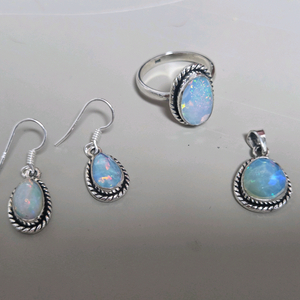 오팔 은 반지 펜던트 귀걸이 이미지