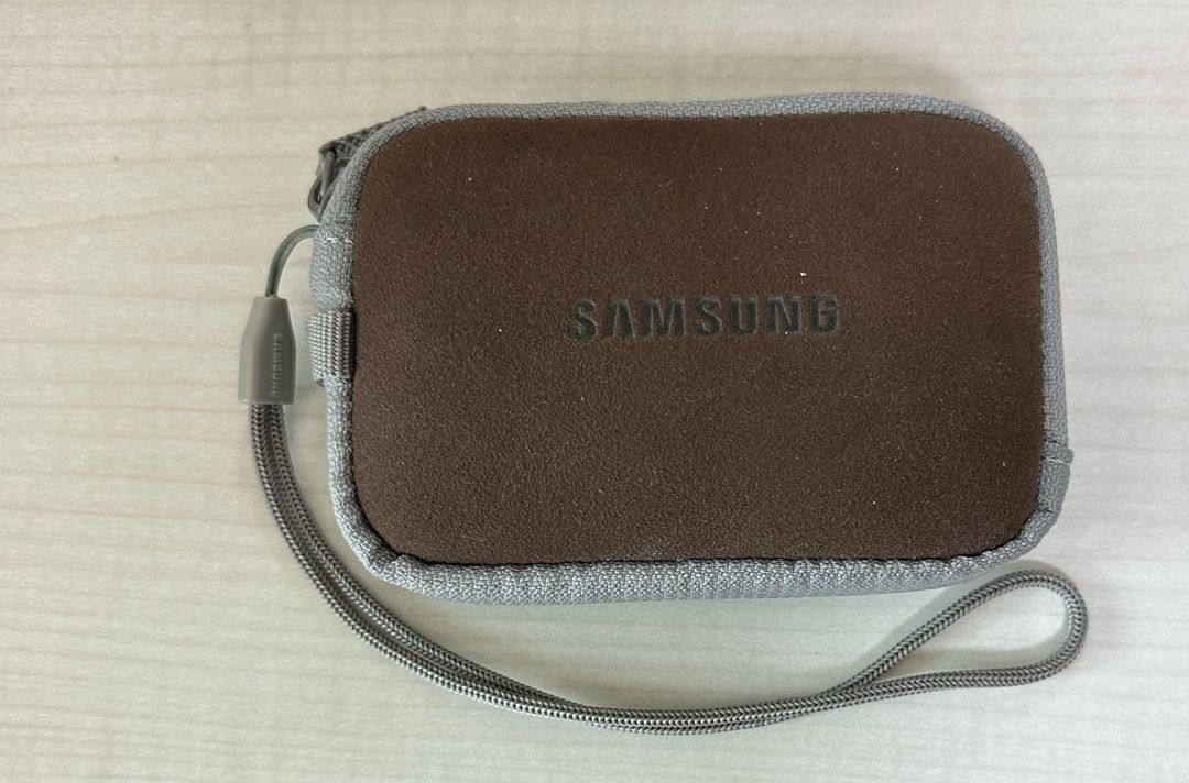 삼성 VLUU ST550 듀얼 LCD 한효주 디카 이미지