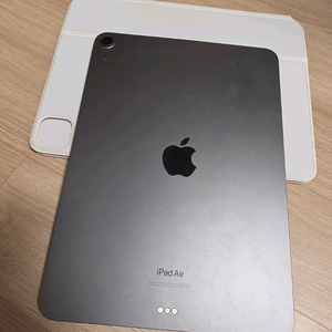 아이패드 에어 5세대 m1 wifi 스페이스 그레이 64GB & 정품 매직 키보드(화이트) 이미지