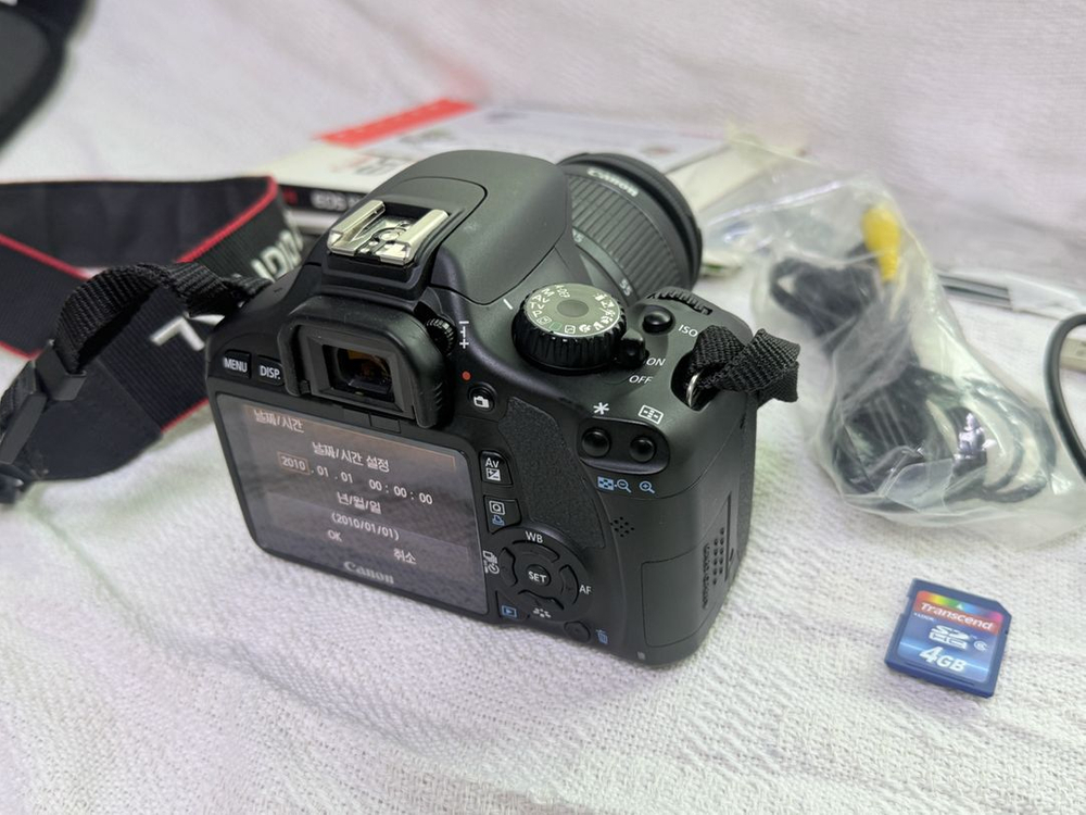 정품 캐논 EOS 550D DSLR 카메라와 번들 18-55mm 렌즈 이미지