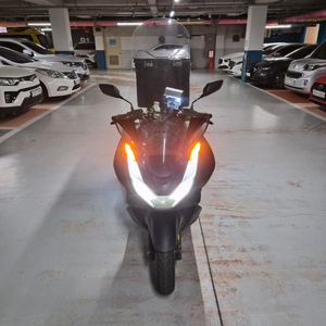 22년식 혼다 pcx (입문용) 이미지