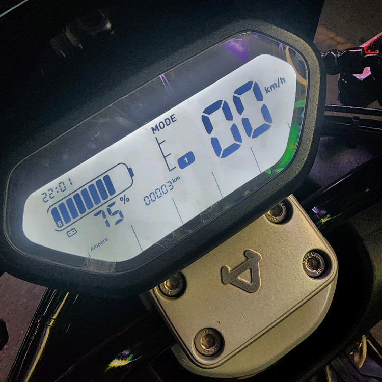 니우엔프로 19년식 3km 새상품외 한대 더 같이 처분합니다. 전기스쿠터 이미지