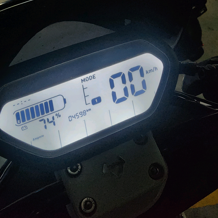 니우엔프로 19년식 3km 새상품외 한대 더 같이 처분합니다. 전기스쿠터 이미지